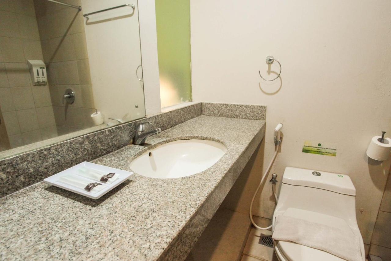 Legreen Suite Pejompongan Yakarta Exterior foto